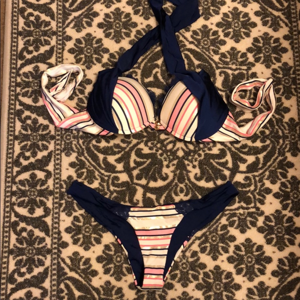 ✨Beach Bunny Bikini✨